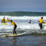 Cursos de Surf Verano 2025 en Fuerteventura – ¡Tu ola te espera!